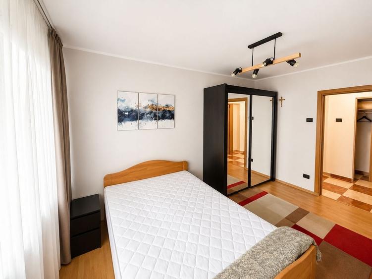 Apartament cu 2 camere decomandat, mobilat în Victoriei