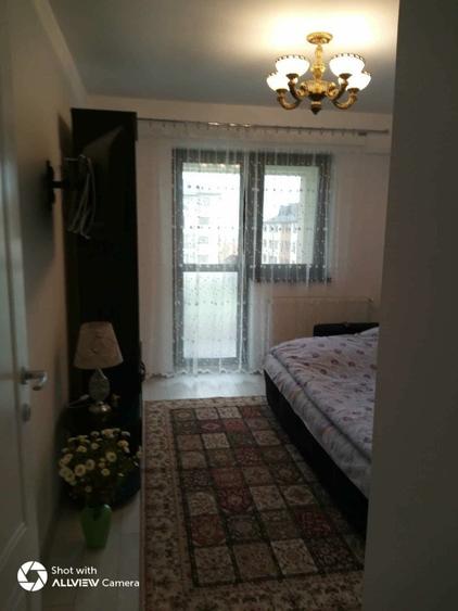 Apartament cu 2 camere semidecomandat în Valea Adâncă