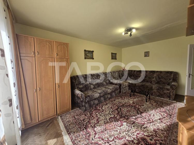 Apartament cu 2 camere decomandat, mobilat în Ștrand