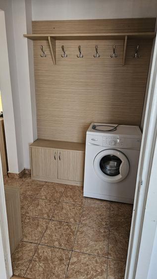 Apartament cu 3 camere decomandat în Micro 16