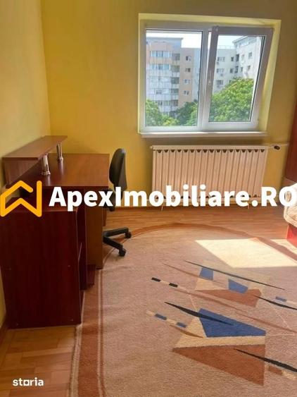 Apartament cu 4 camere decomandat în Nerva Traian