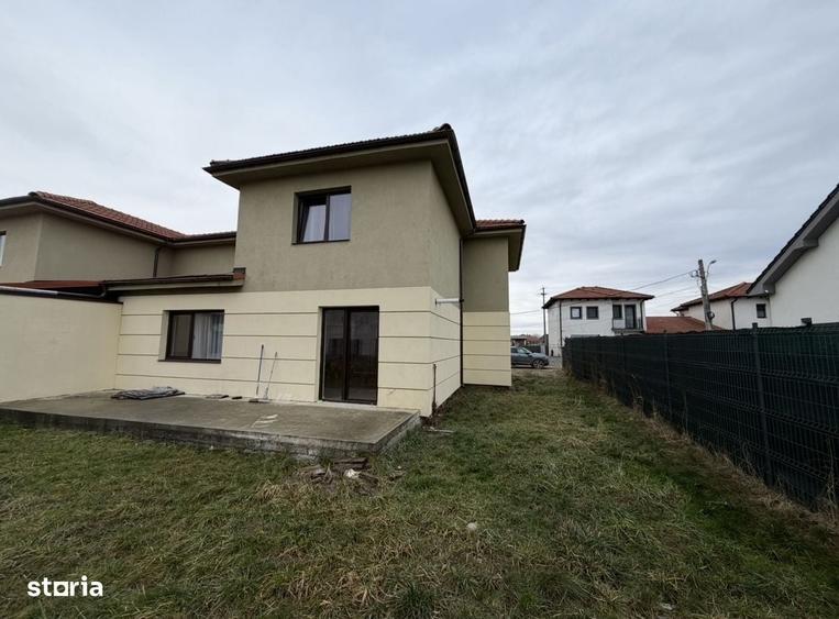 Casă cu 4 camere în Central