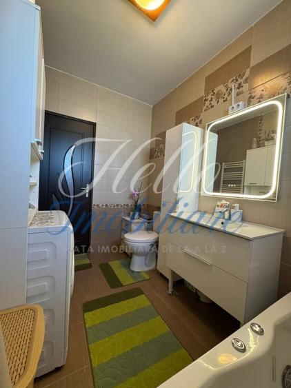 Apartament cu 3 camere semidecomandat, mobilat în Florești