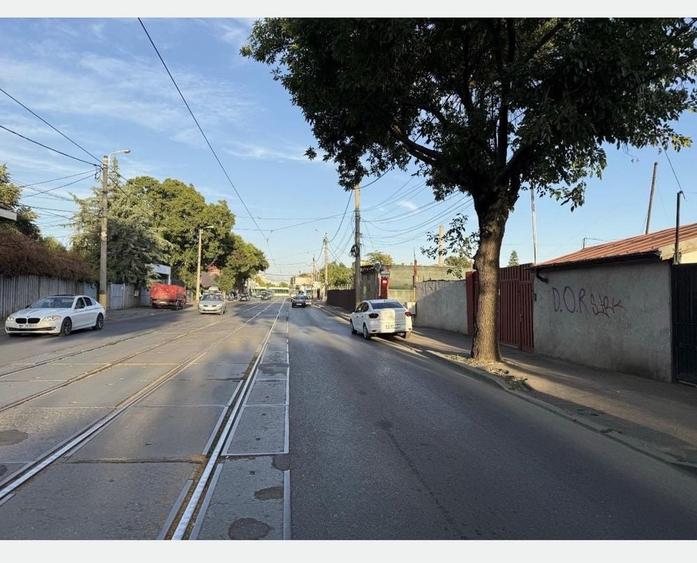 Casă cu 3 camere cu Teren 300 Mp în Central