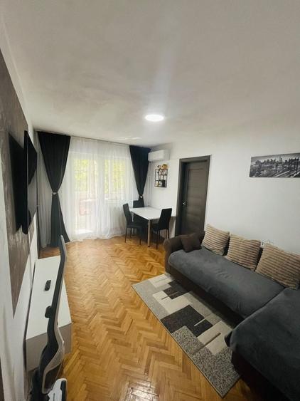 Apartament cu 3 camere semidecomandat în Dacia