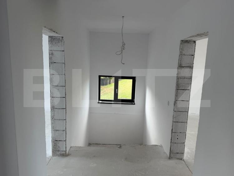 Casă individuală cu 5 camere cu Teren 450 Mp în Electroprecizia