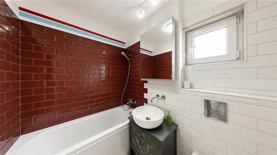 Apartament cu 2 camere semidecomandat, mobilat în Centrul Civic