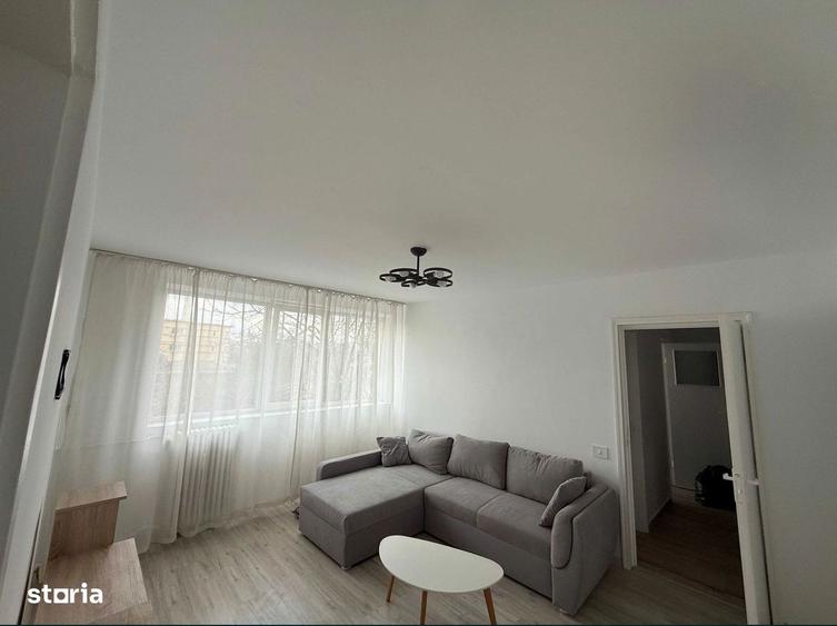 Apartament cu 3 camere semidecomandat, mobilat în Obor