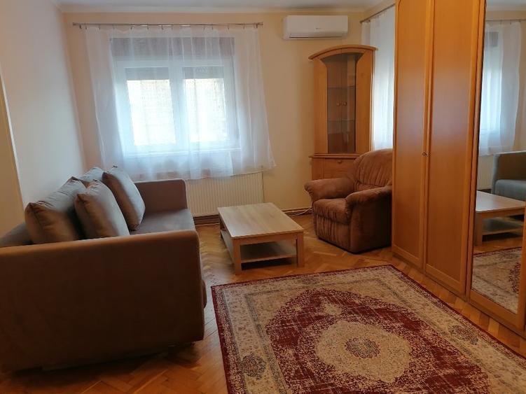 Apartament cu 2 camere nedecomandat, mobilat în Central
