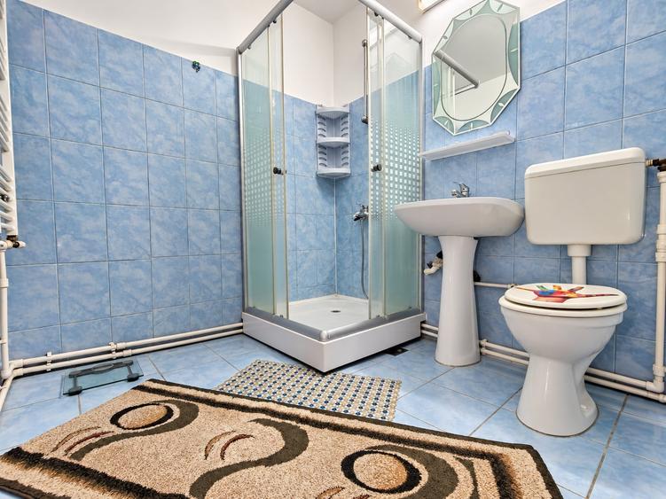 Apartament cu 3 camere decomandat, mobilat în Tomis III