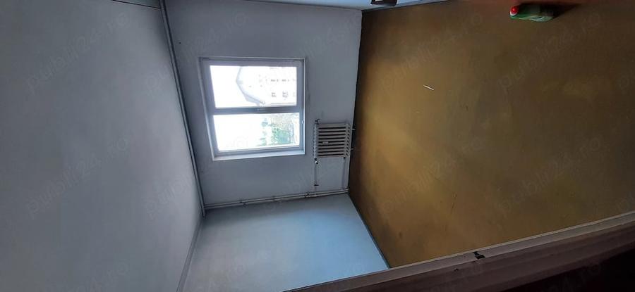 Apartament cu 3 camere decomandat în Titan
