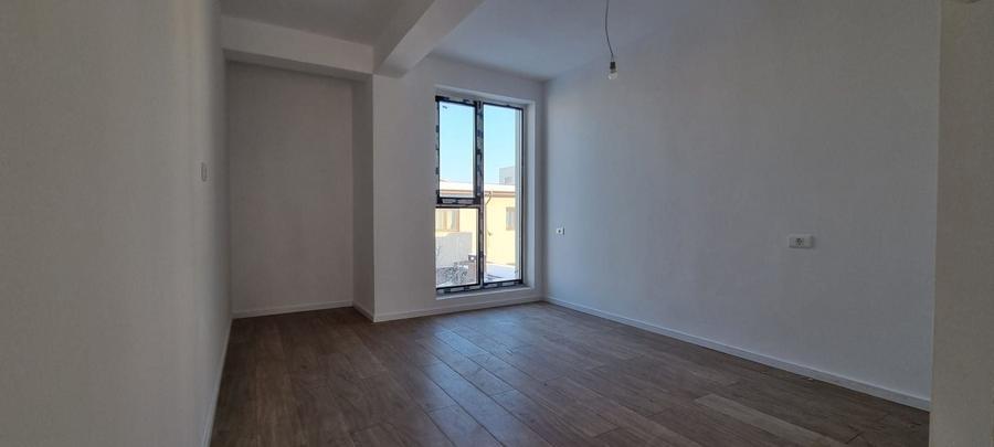 Casă individuală cu 5 camere cu Canalizare în Nord
