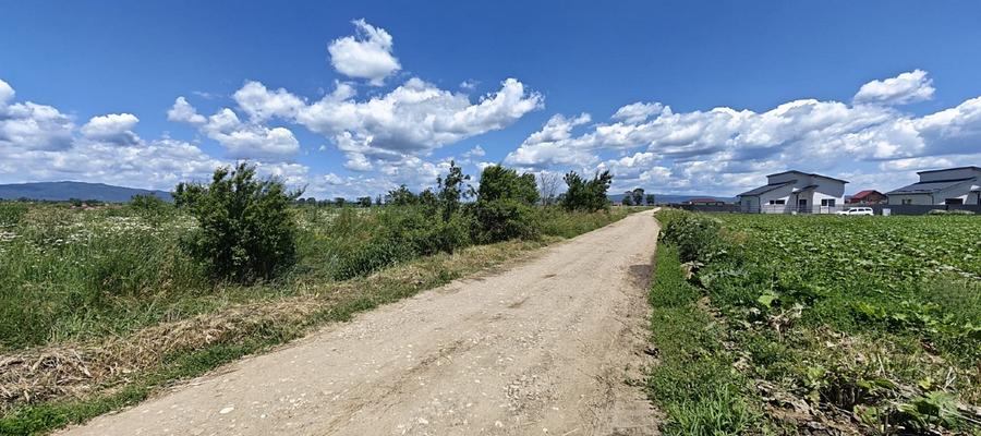 Loturi de casă în Hălchiu - Brașov. - 2
