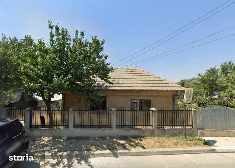 Casă cu 4 camere cu Teren 1065 Mp în Turcoaia