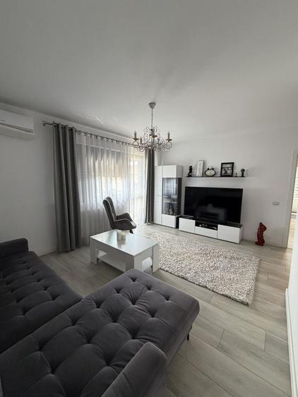 Apartament cu 2 camere decomandat în Fundeni