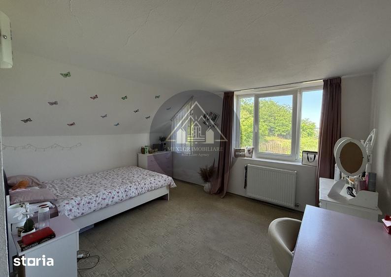 Casă cu 6 camere decomandat cu Teren 500 Mp în Central
