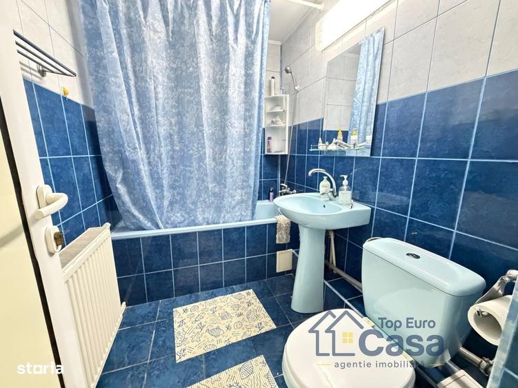 Apartament cu 4 camere decomandat în Central
