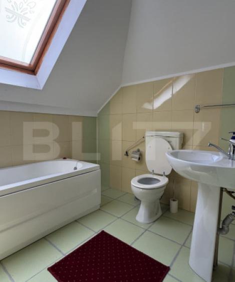 Apartament cu 5 camere decomandat în Central