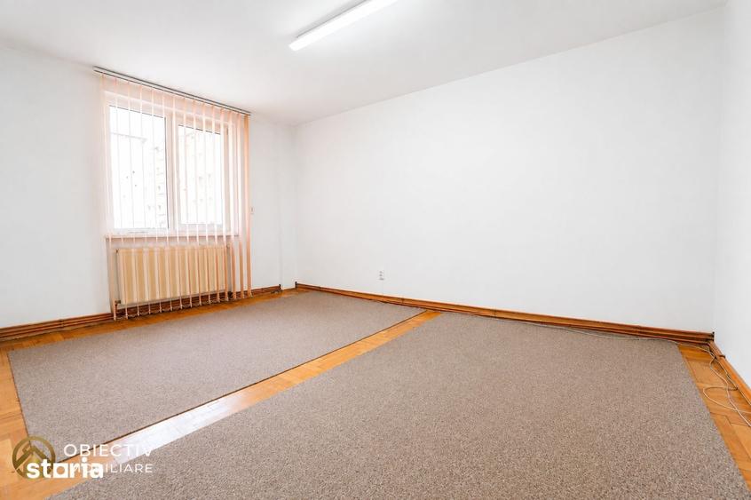 Apartament cu 4 camere în Central