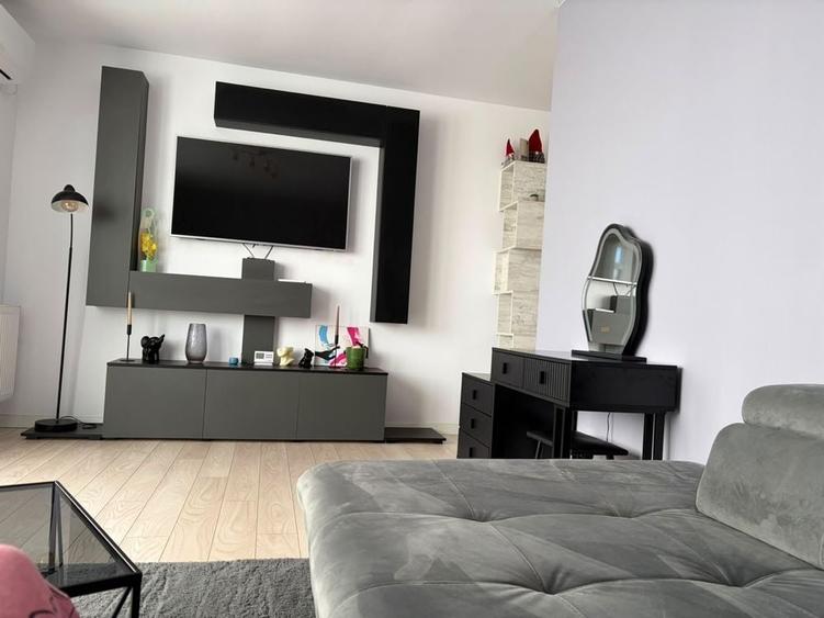 Apartament cu 2 camere decomandat în Fundeni