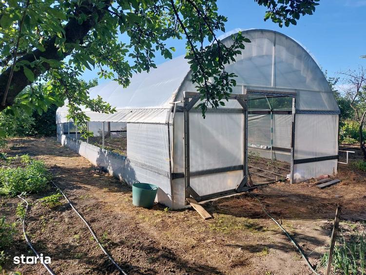 Casă cu 6 camere cu Teren 1400 Mp în Central