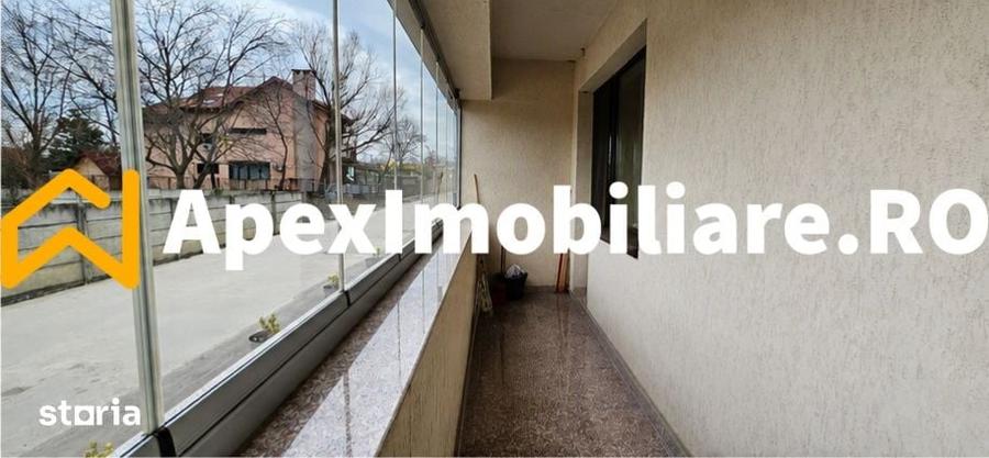 Apartament cu 3 camere semidecomandat în Dămăroaia