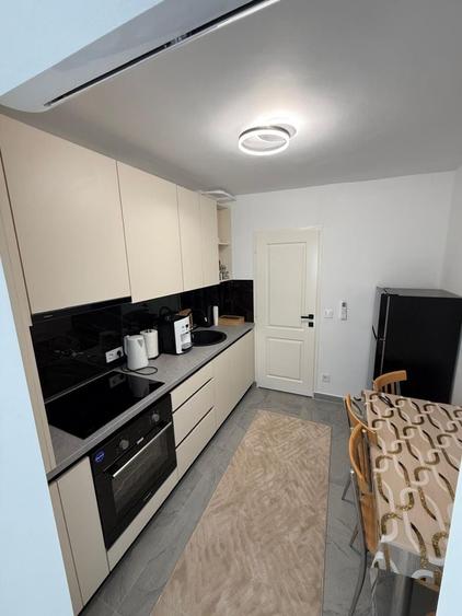 Apartament cu 2 camere decomandat în 1 Mai