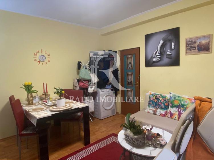 Casă cu 3 camere cu Canalizare în Ultracentral