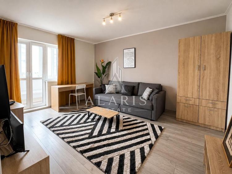 Apartament cu 3 camere semidecomandat, mobilat în Circumvalațiunii
