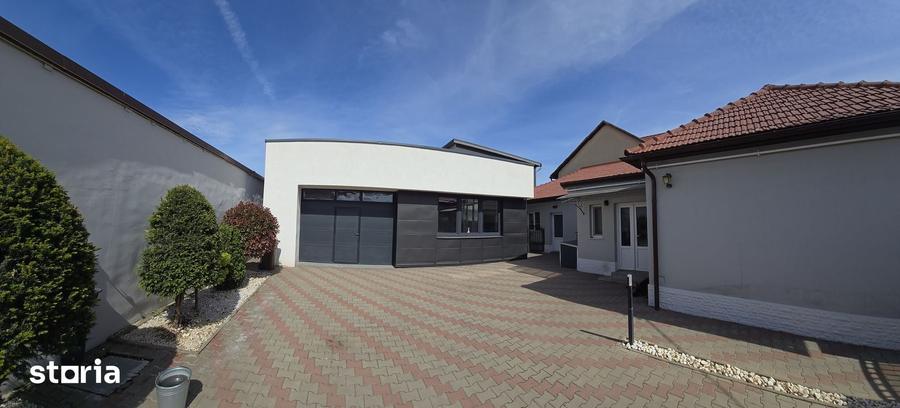 Spațiu comercial, de 400 mp, în Iosia
