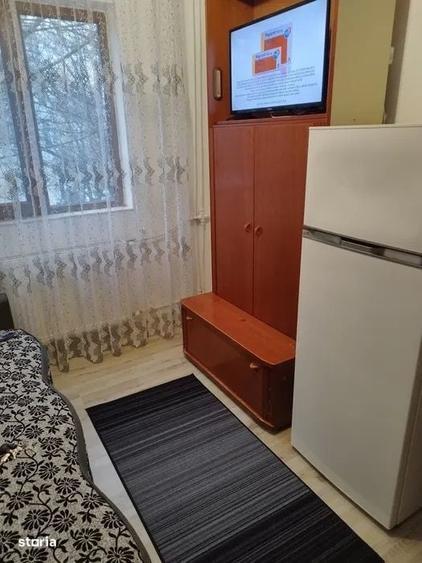 Garsonieră în Craiovița Nouă