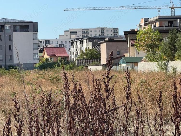 Teren în Titan