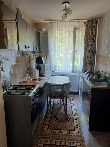 Apartament cu 2 camere decomandat în Moroasa 1
