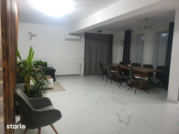 Casă cu 7 camere cu Teren 1500 Mp în Sânmartin