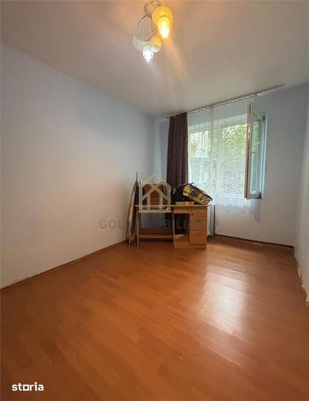 Apartament cu 3 camere în Republicii