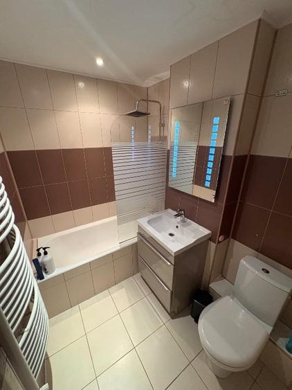 Apartament cu 3 camere decomandat, mobilat în Răcădău