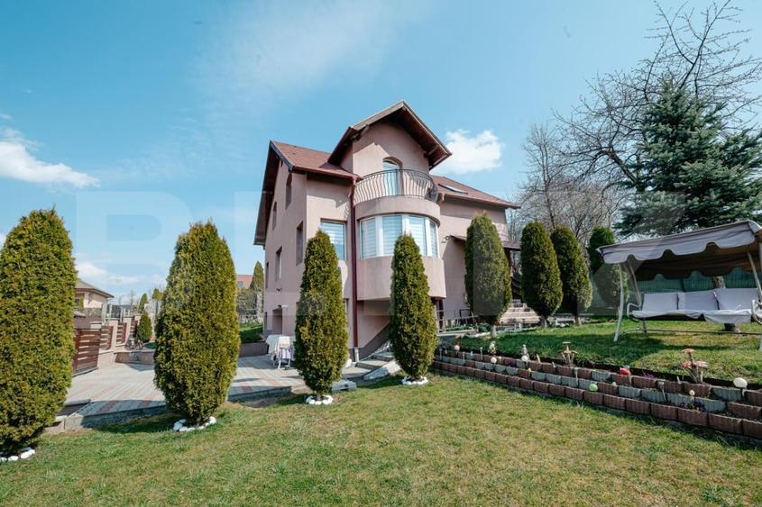 Casă individuală cu 4 camere cu Canalizare în Reghin