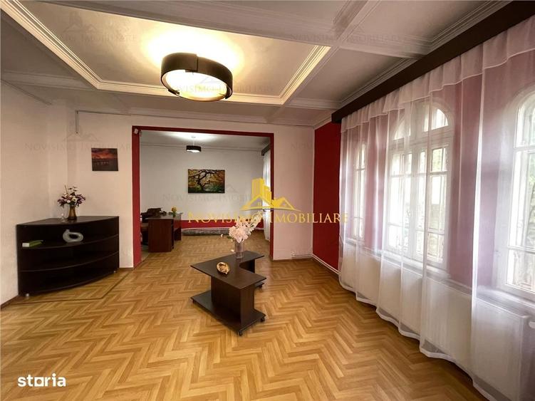 Casă cu 4 camere cu Teren 200 Mp în Central