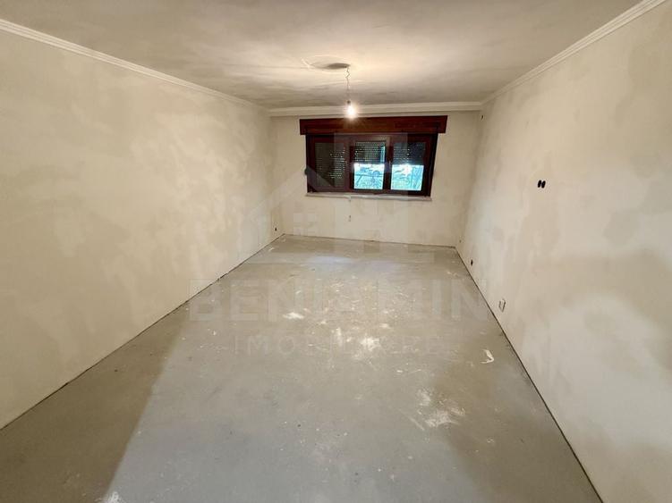 Apartament cu 3 camere decomandat în Brazda lui Novac