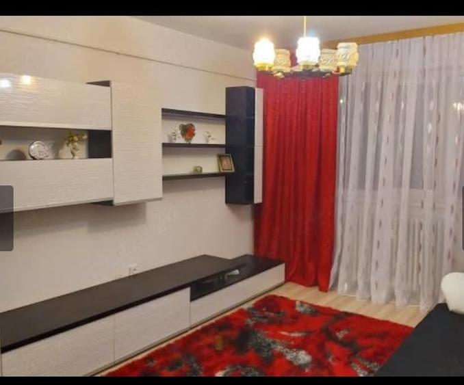 Apartament cu 2 camere semidecomandat în