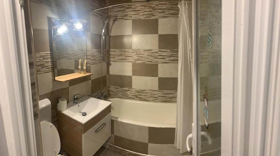 Apartament cu 2 camere semidecomandat în Calea București