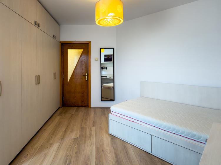 Apartament cu 4 camere decomandat în Gara