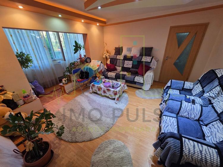 Apartament cu 3 camere semidecomandat în Șagului