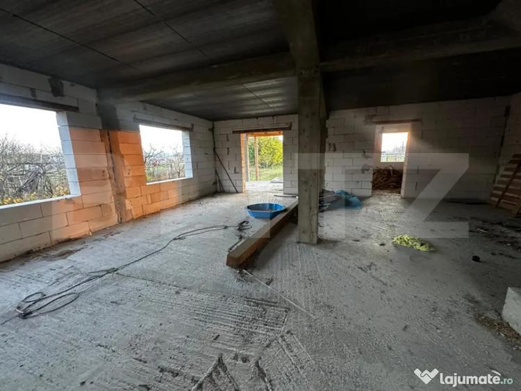 Casă cu 4 camere cu Teren 700 Mp în Central