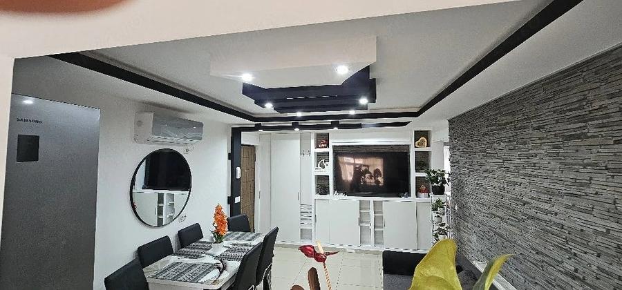 Apartament cu 2 camere decomandat în Central