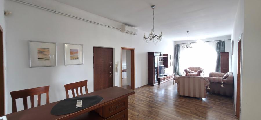 Penthouse cu 4 camere decomandat în Andrei Mureșanu