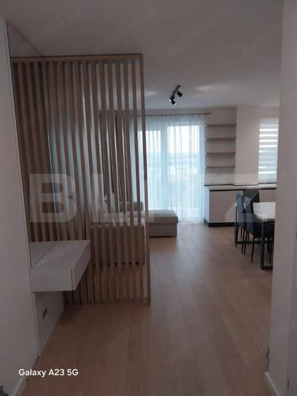 Apartament 3 camere, 77 mp, zona Vivo - 1