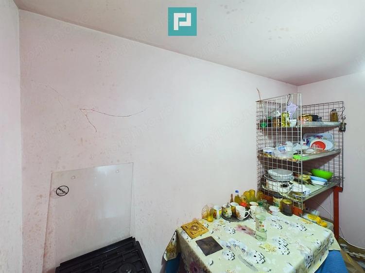 Casă cu 2 camere cu Teren 456 Mp în Ghioroc