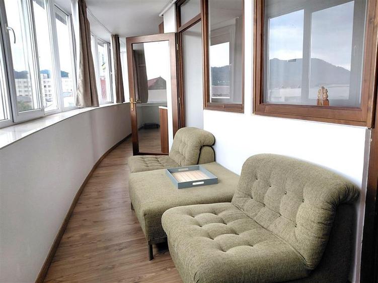 Apartament cu 3 camere decomandat, mobilat în Ultracentral