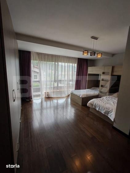 Casă cu 8 camere cu Teren 1000 Mp în Dârste